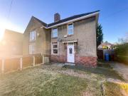 3 bedroom end of terrace house to rent