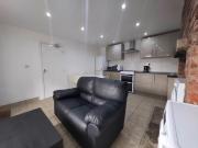 3 bedroom end of terrace house to rent