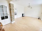 3 bedroom end of terrace house to rent