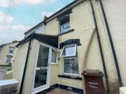 3 bedroom end of terrace house to rent