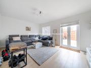 3 bedroom end of terrace house to rent