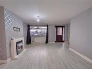 3 bedroom end of terrace house to rent