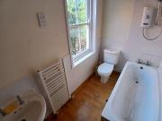 3 bedroom end of terrace house to rent