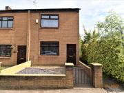 3 bedroom end of terrace house to rent