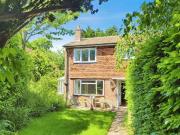 3 bedroom end of terrace house to rent