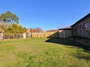 3 bedroom end of terrace house to rent