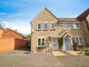3 bedroom End Terrace House for sale, Linnet Way,...