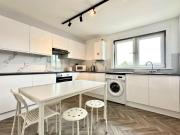 3 bedroom entire flat to let