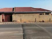 3 bedroom facebrick house on the mar.