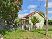 3 Bedroom Family Home, Located in a Prime Location!