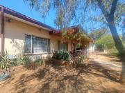 3 BEDROOM FAMILY HOUSE WITH 2 BEDROOM FLATLET IN CAPITAL... 3 BEDROOM FAMILY HOUSE WITH 2 BEDROOM FLATLET IN CAPITAL...