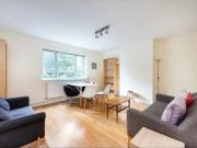 3 bedroom flat available in Old Street