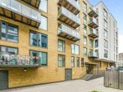 3 Bedroom Flat For Rent In 32 Blackheath Road