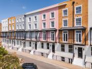 3 bedroom flat for rent in Albion Place, Ramsgate, CT11