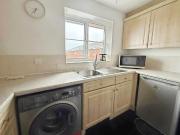 3 bedroom flat for rent in Alexandra Road South,...