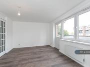 3 bedroom flat for rent in Ashwood House, London, NW4