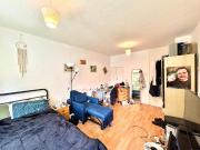 3 bedroom flat for rent in Barnardo Street, London, E1