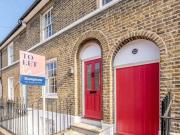 3 bedroom flat for rent in Brand Street London SE10