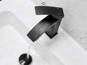 3 bedroom flat for rent in Bullsmoor Lane, Enfield, EN3