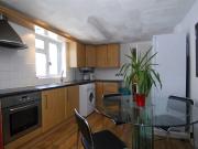3 bedroom flat for rent in Cheltenham Place Apt 2,...
