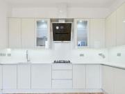 3 Bedroom Flat For Rent In Chiswick, London