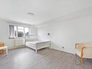 3 bedroom flat for rent in Commercial Road, Whitechapel, E1