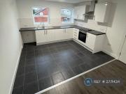 3 bedroom flat for rent in Cotswold Street, Liverpool, L7
