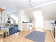 3 bedroom flat for rent in Crighton Place, Edinburgh, EH7