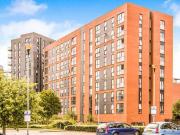 3 bedroom flat for rent in Derwent Street Salford M5