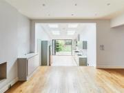 3 bedroom flat for rent in Dryburgh Road, Putney, SW15