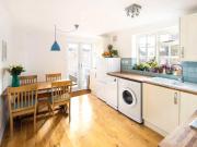 3 bedroom flat for rent in Dunlace Road, London, E5