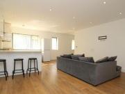 3 Bedroom Flat For Rent In Edgware, Edgware