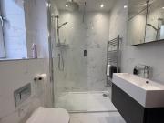 3 bedroom flat for rent in Exceptional Three Bedroom...