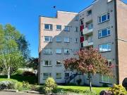 3 bedroom flat for rent in Falcon Court, Morningside,...