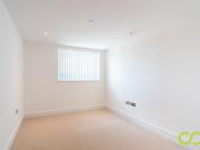 3 bedroom flat for rent in Gateway Tower, Western...