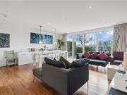 3 bedroom flat for rent in Grand Canal Apartments, 56 De...