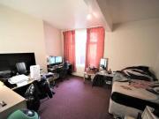 3 Bedroom Flat For Rent In Headingley