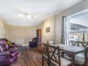 3 bedroom flat for rent in Heath Road Battersea SW8