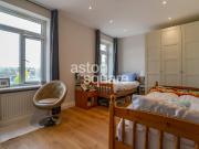 3 bedroom flat for rent in Kilburn High Road, London, NW6