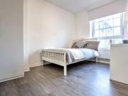 3 bedroom flat for rent in Law Street, London, SE1