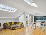 3 Bedroom Flat For Rent In London