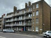 3 Bedroom Flat For Rent In London