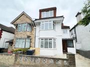 3 Bedroom Flat For Rent In London