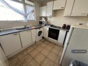 3 bedroom flat for rent in London, SW11
