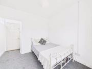 3 bedroom flat for rent in Milner Road, Brighton, BN2