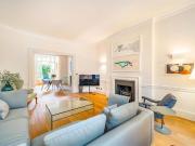 3 bedroom flat for rent in Montagu Square, Marylebone, W1H