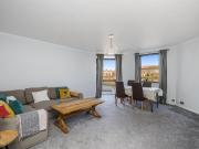 3 bedroom flat for rent in Nine Elms Lane, London, SW8