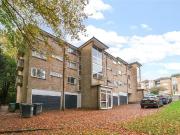 3 bedroom flat for rent in Northlands Drive, Winchester,...