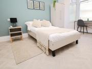 3 bedroom flat for rent in Old Christchurch Road,...