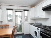 3 bedroom flat for rent in Park Crescent Place,...